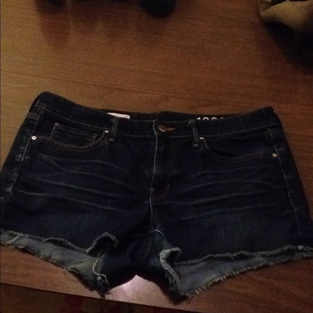 Gap Summer cut-offs